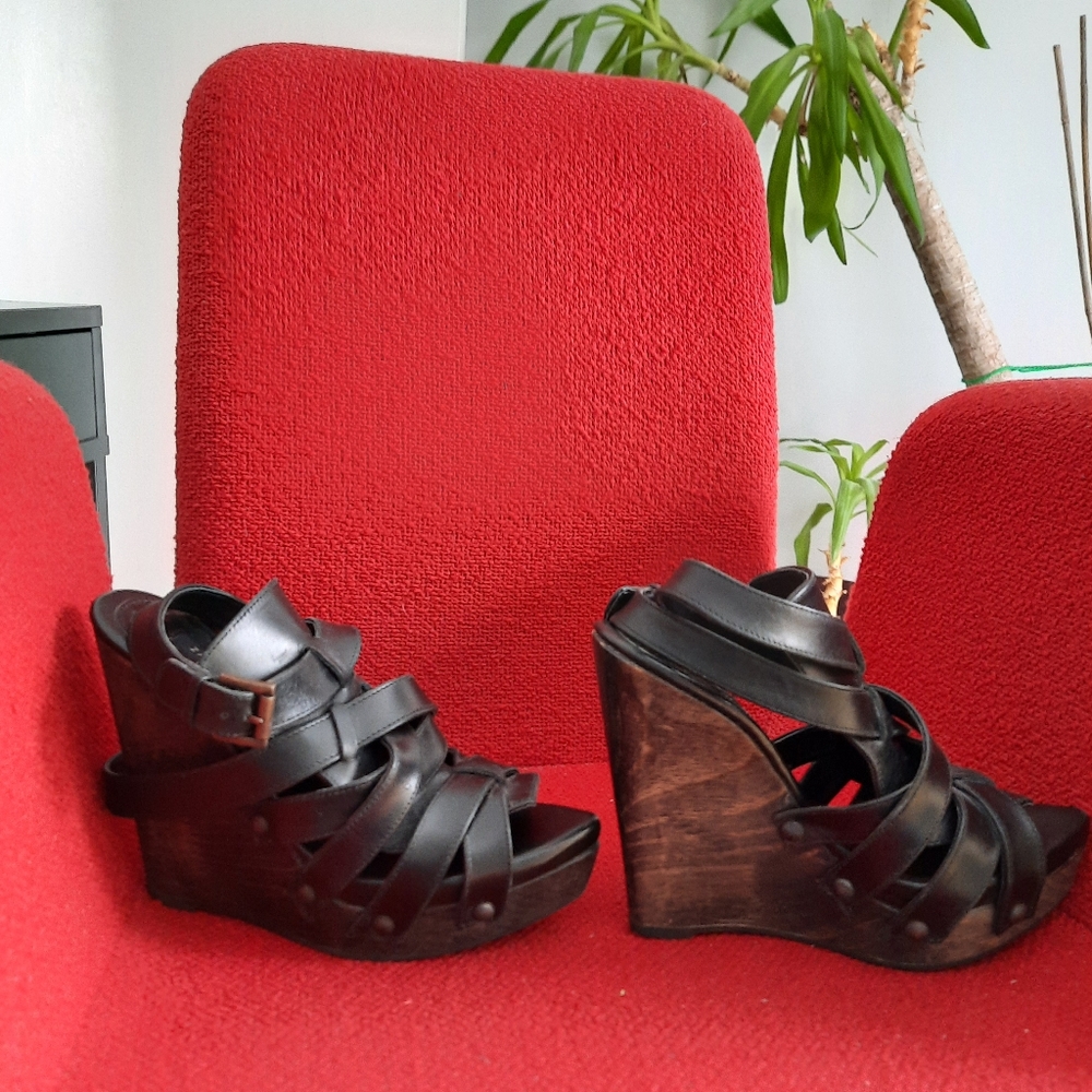 Zara, leather sandals, size 6.5, black color